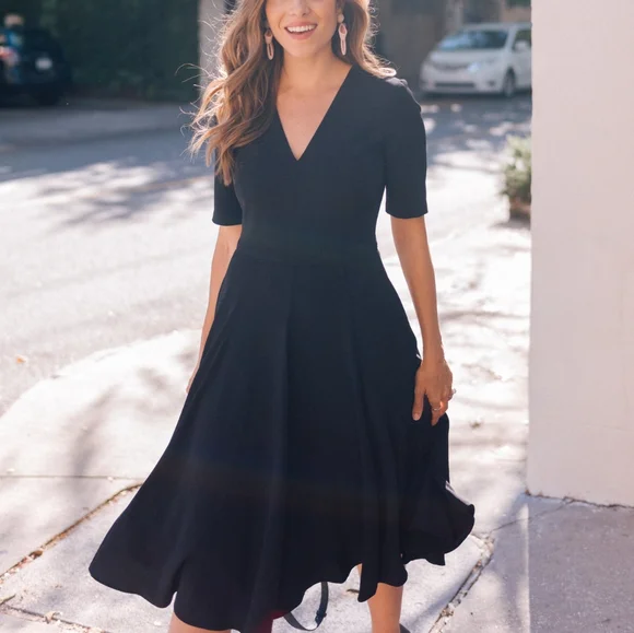 Gal Meets Glam Edith City Crepe Fit & Flare Classic Black Midi Dress Size 6 - Picture 10 of 13